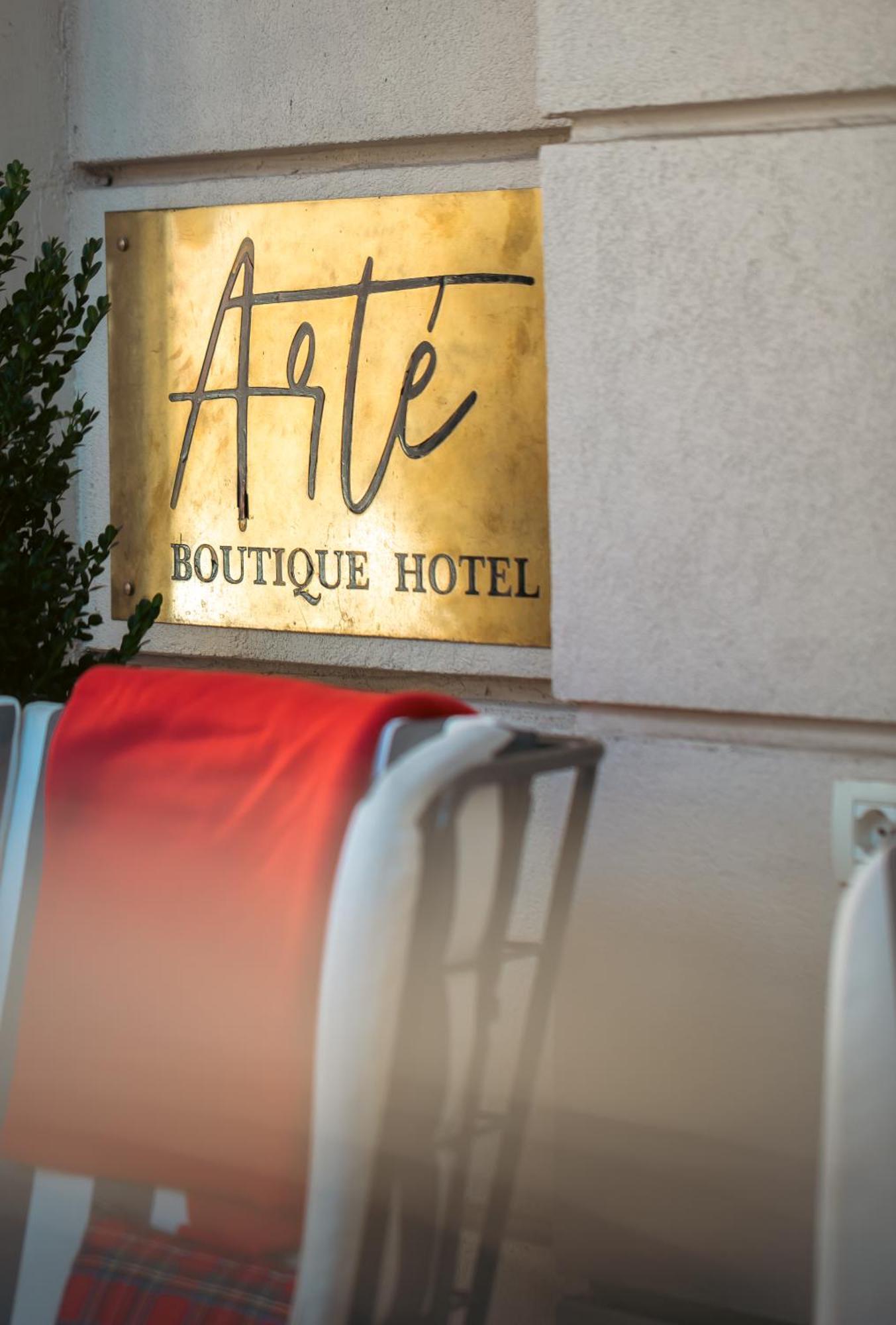 Arte Boutique Hotel ティラナ エクステリア 写真