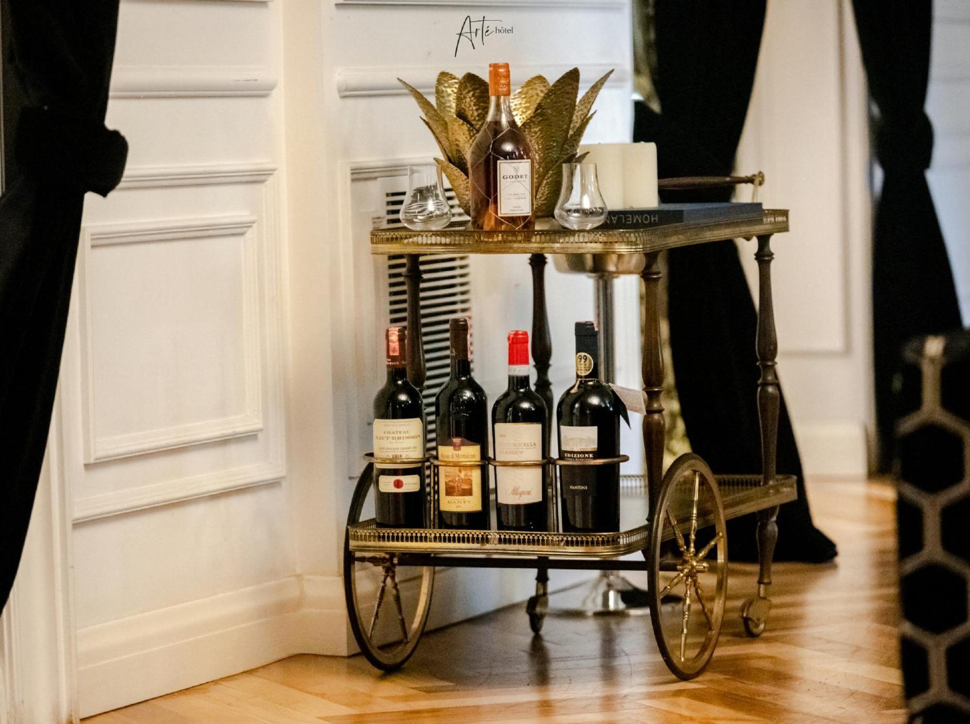 Arte Boutique Hotel ティラナ エクステリア 写真