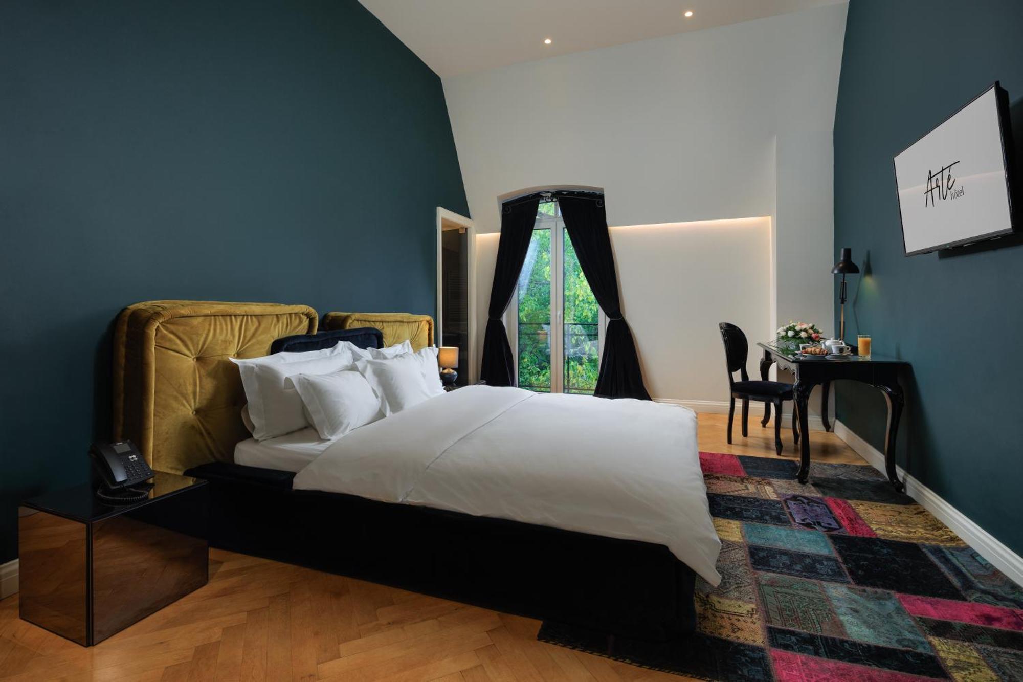 Arte Boutique Hotel ティラナ エクステリア 写真
