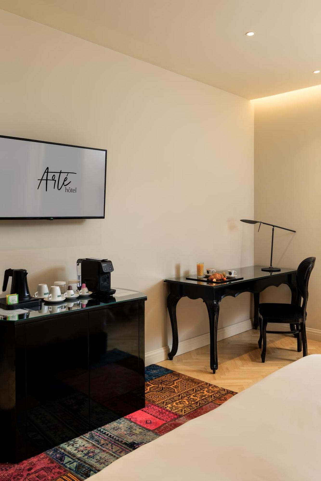 Arte Boutique Hotel ティラナ エクステリア 写真