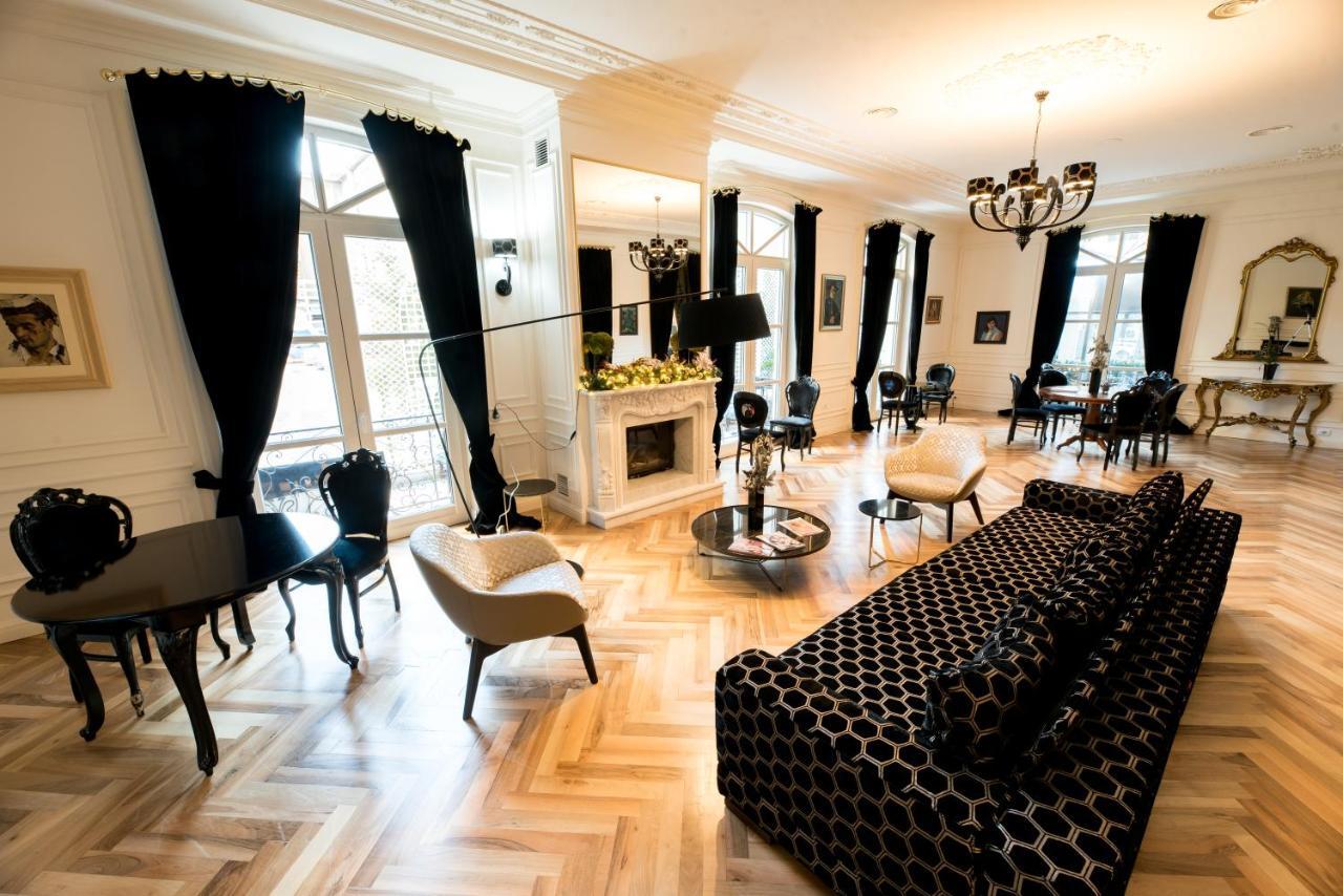 Arte Boutique Hotel ティラナ エクステリア 写真